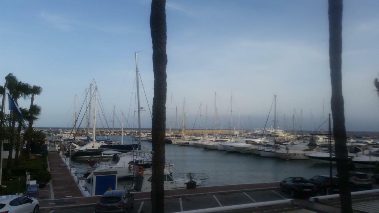 Puerto Deportivo Εστεπόνα Εξωτερικό φωτογραφία