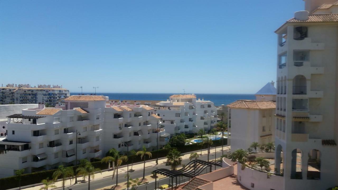 Puerto Deportivo Εστεπόνα Εξωτερικό φωτογραφία