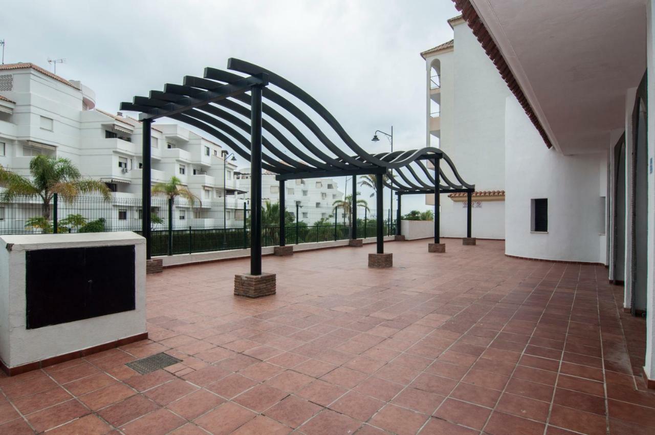 Puerto Deportivo Εστεπόνα Εξωτερικό φωτογραφία